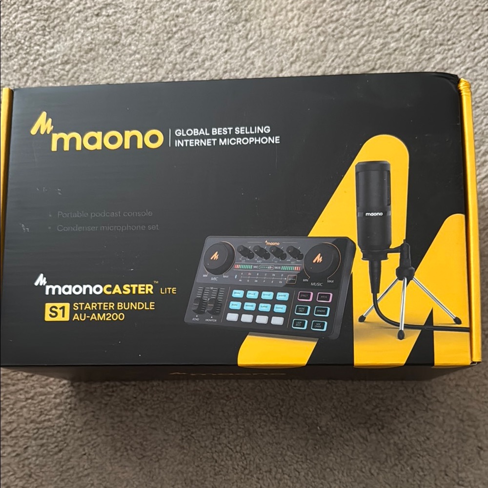 Black Podcast Console and Microphone Bundle